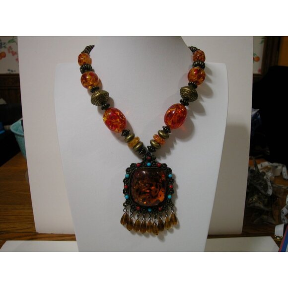Vintage Amber Beaded Necklace With Ornate Pendant & Dangle Drops - Picture 3 of 7